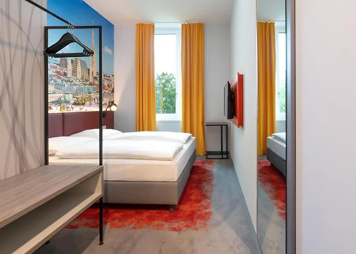 Campanile South Отель 3*