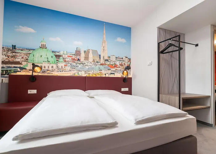 Campanile South 3*